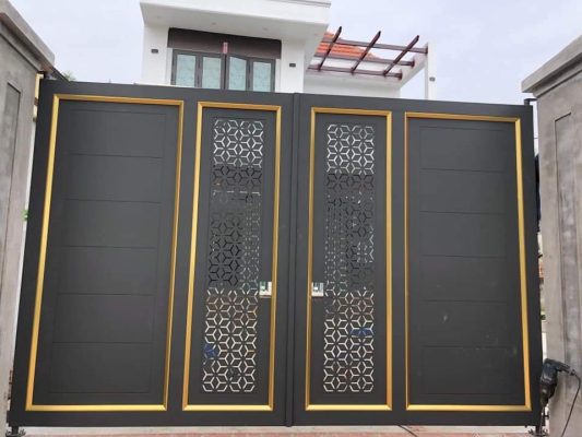 Cửa cổng sắt hội an